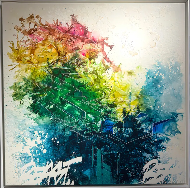Explosion de couleurs arc-en-ciel sur toile blanche.